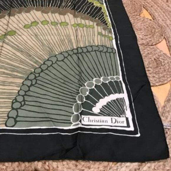 Christian Dior print green, beige & kaki Silk French square scarf - Picture 3 of 9